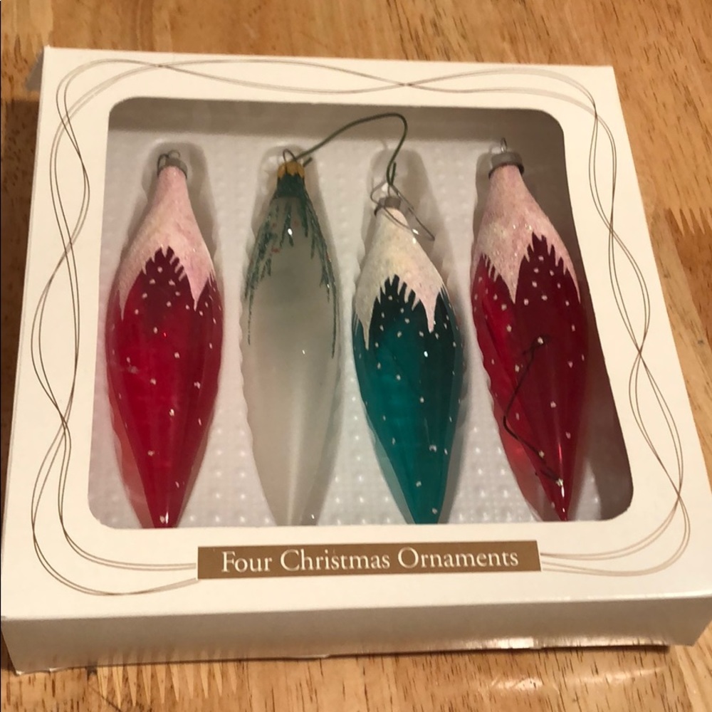 Set of 4 Christmas ornaments